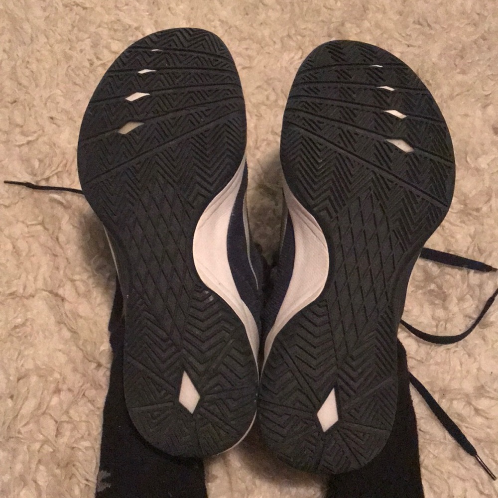 Nike Hyperdunks - image 4